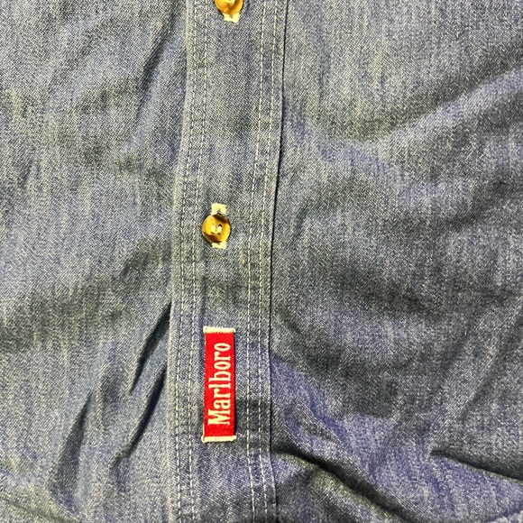 Very rare Jean button down - Picture 2 of 3